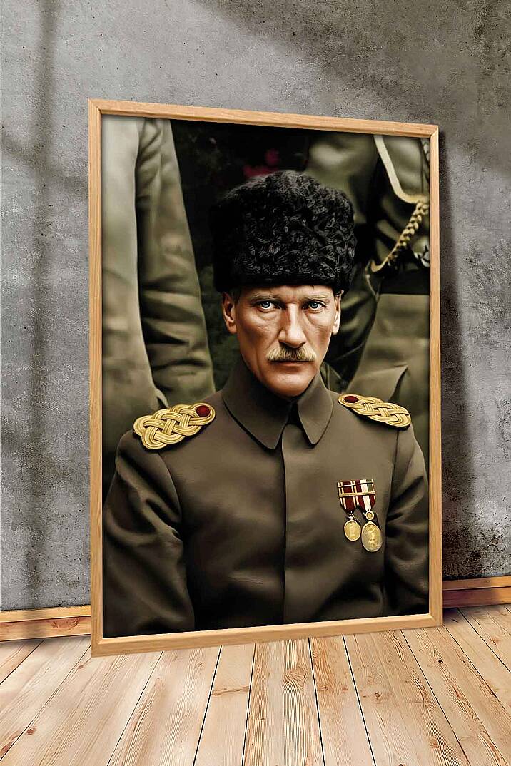 Atatürk Portresi Kalpaklı Askeri Üniforma Çerçeveli Tablo Ofis İşyeri Salon Tablosu - 1