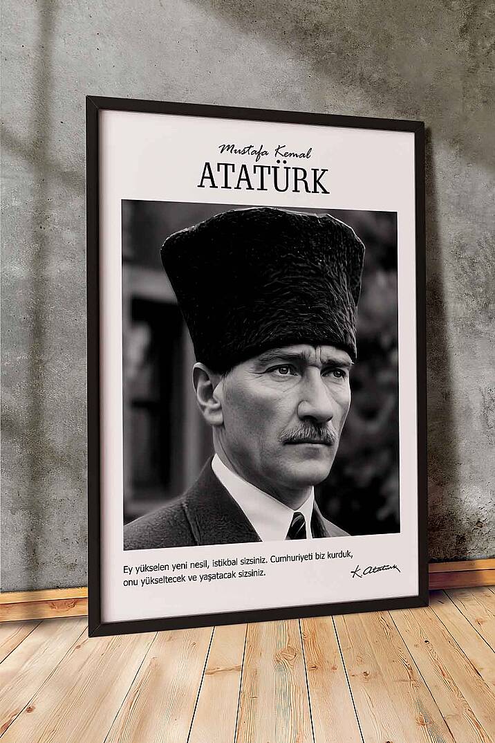Atatürk Portresi Ofis İşyeri Hediye Tablosu Kalpaklı Siyah Beyaz Çerçeveli Duvar Tablo - 1
