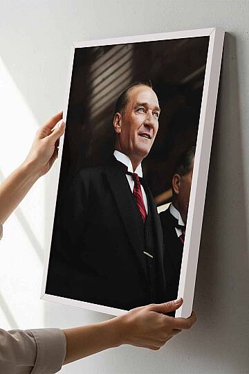 Mustafa Kemal Atatürk Gülümseyen Portre Çerçeveli Tablo Ofis İşyeri ve Salon Tablosu - 8